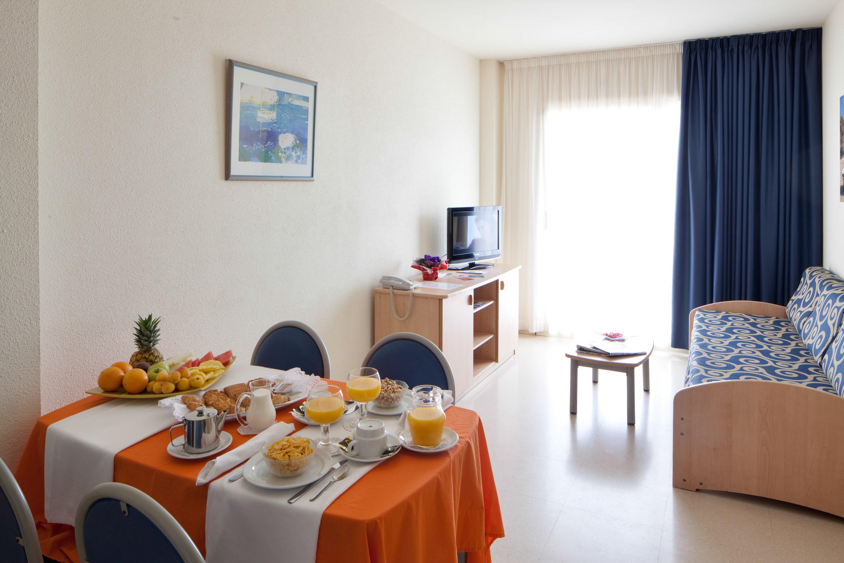 Htop Royal Sun Suites #Htopfun Santa Susanna Bagian luar foto