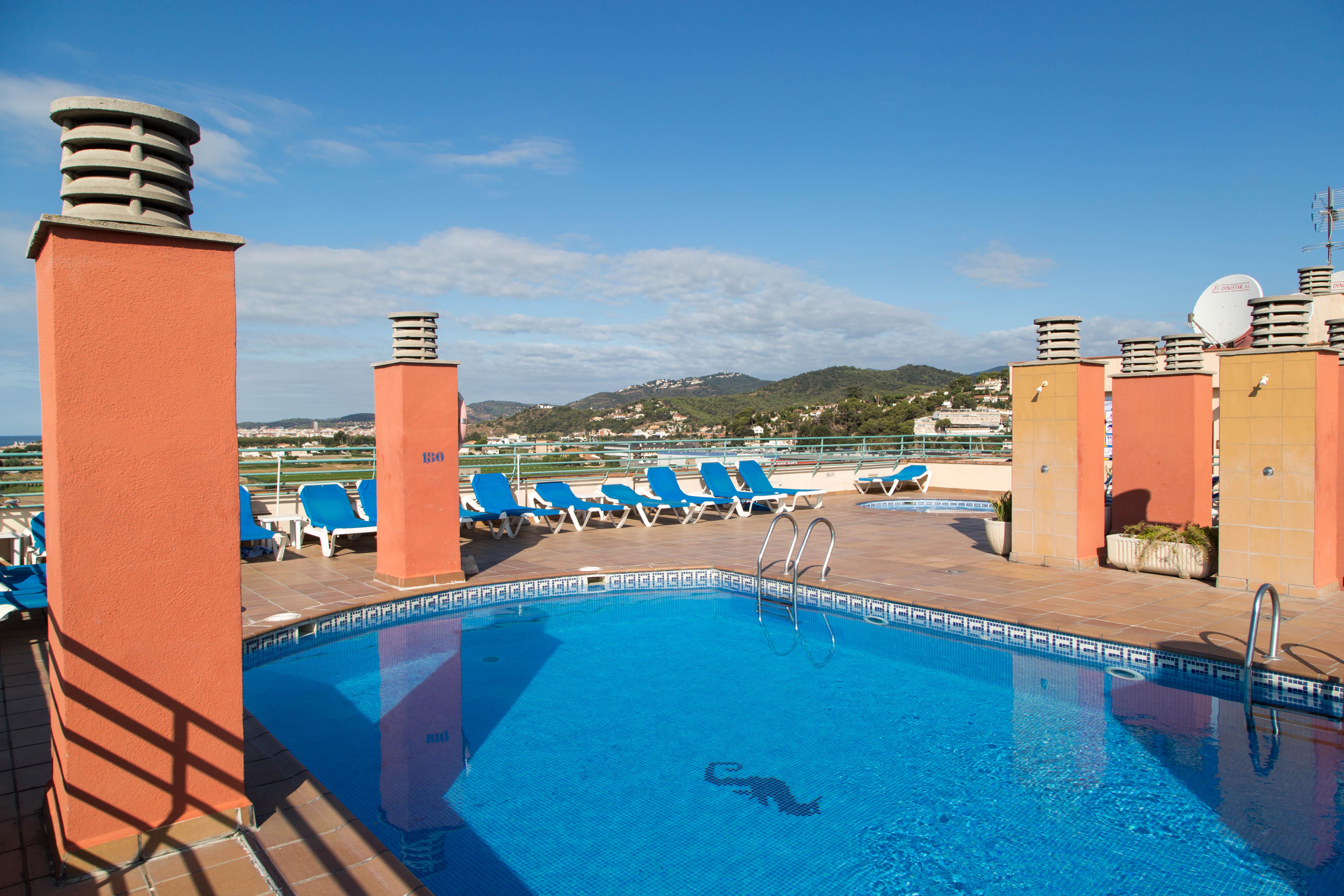 Htop Royal Sun Suites #Htopfun Santa Susanna Bagian luar foto